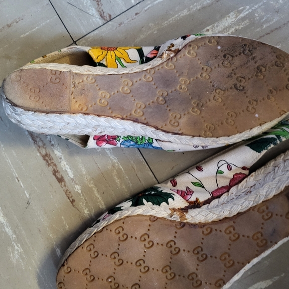 2 pairs gucci shoe - Picture 7 of 8